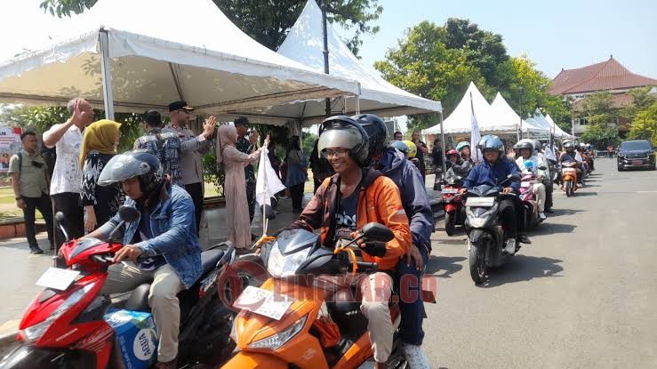 Konvoi buruh menuju ke Semarang. (dok Istimewa)