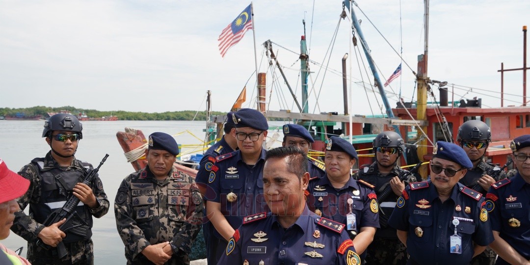 Diduga Lakukan Ilegal Fishing, KKP Tangkap 2 Kapal Asing Berbendera Malaysia
