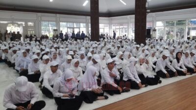 Bupati Kendal Serahkan SK CPNS Formasi Tahun 2024, Uji Coba Terima Gaji 80 Persen