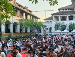 Antusias dan Khidmat, Ribuan Umat Muslim Laksanakan Salat Idul Adha di Lawang Sewu