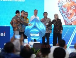 Menteri Perindustrian Resmikan Pabrik Panel Surya TMAI di Kendal