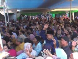 Berebut Nasi Suro, Ribuan Warga Cari Berkah di Tahun Baru Islam