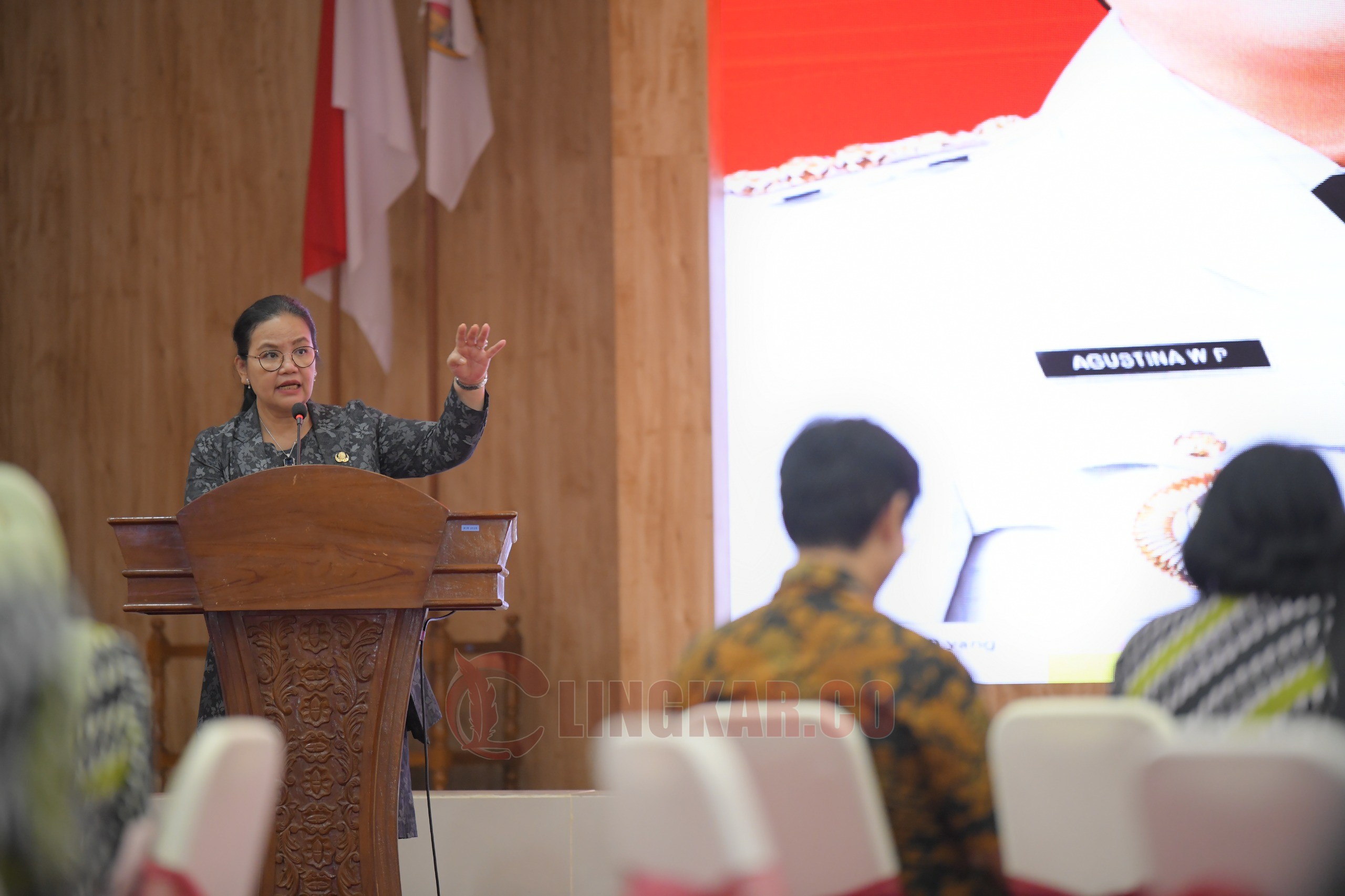 Wali Kota Semarang, Agustina Wilujeng Pramestuti saat memimpin Rapat Koordinasi Forum Kota Sehat di Rumah Sakit Wongsonegoro (RSWN). (dok Pemkot Semarang)
