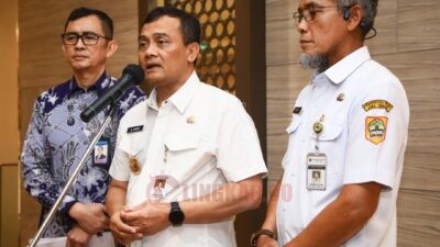 Gubernur Jawa Tengah, Ahmad Luthfi saat berbicara dalam High Level Meeting (HLM) Tim Pengendalian Inflasi Daerah (TPID) bertemakan 'Memperkuat Sinergi Pengendalian Inflasi Guna Mendukung Stabilitas Harga' di Hotel Gumaya, Semarang, Rabu, (16/7/2025). Foto: dokumentasi