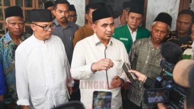 Wakil Gubernur Jawa Tengah Taj Yasin Maimoen menemui sejumlah wartawan seusai bertemu Ahmad Zuhdi yang viral karena diminta uang damai Rp 25 Juta oleh orang tua murid. Foto: dokumentasi