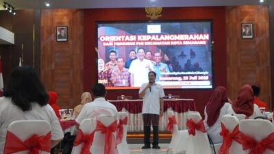 Ketua PMI Kota Semarang, Dr. dr. Awal Prasetyo, Sp.THT-KL saat pembukaan orientasi Kepalangmerahan di aula lt 4 gedung UDD PMI Kota Semarang. Foto: dokumentasi