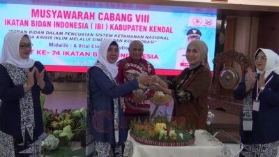 Pembukaan Muscab VIII IBI Kabupaten Kendal. Foto: Yoedhi/Lingkar.co