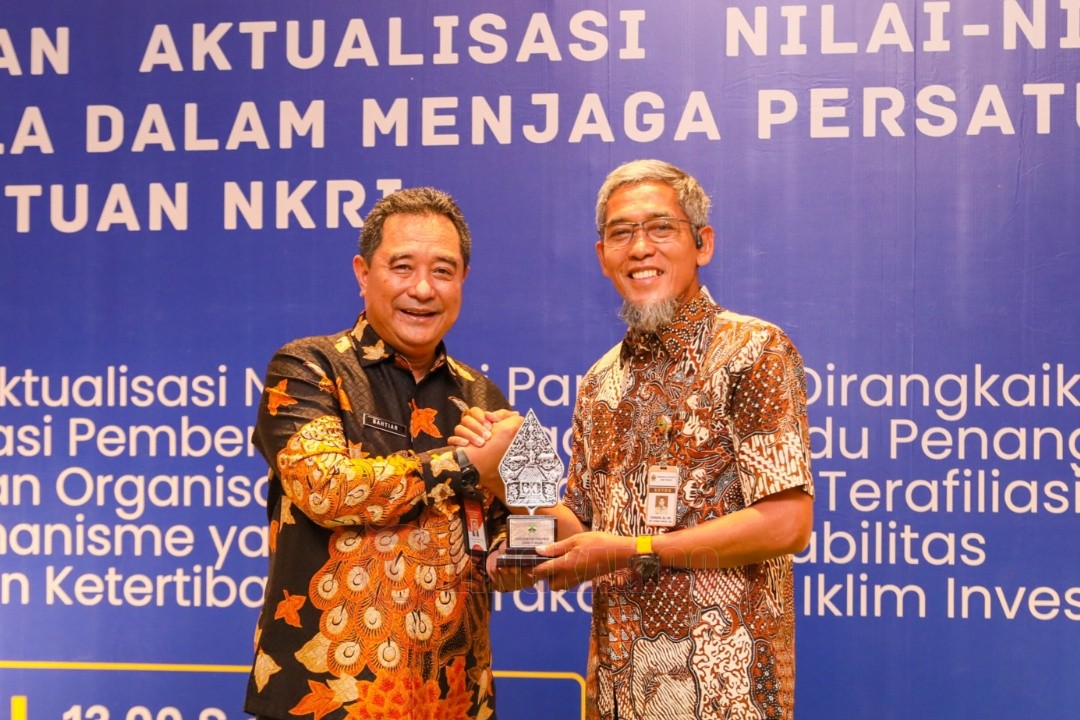 Sekretaris Daerah Provinsi Jawa Tengah, Sumarno, saat menghadiri acara Penguatan Aktualisasi Nilai- nilai Pancasila dalam Menjaga Persatuan dan Kesatuan NKRI, di Hotel Grand Candi Kota Semarang, Jumat (25/07/2025).