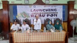 Bupati Kendal Dyah Kartika Permana Sari saat menghadiri peluncuran program Rabu Pon di Kelurahan Karangsari, Kendal,