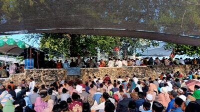 Ribuan Peziarah Hadiri Haul Masyayikh Sarang, Gus Yusuf Tekankan Pentingnya Berkah Ulama