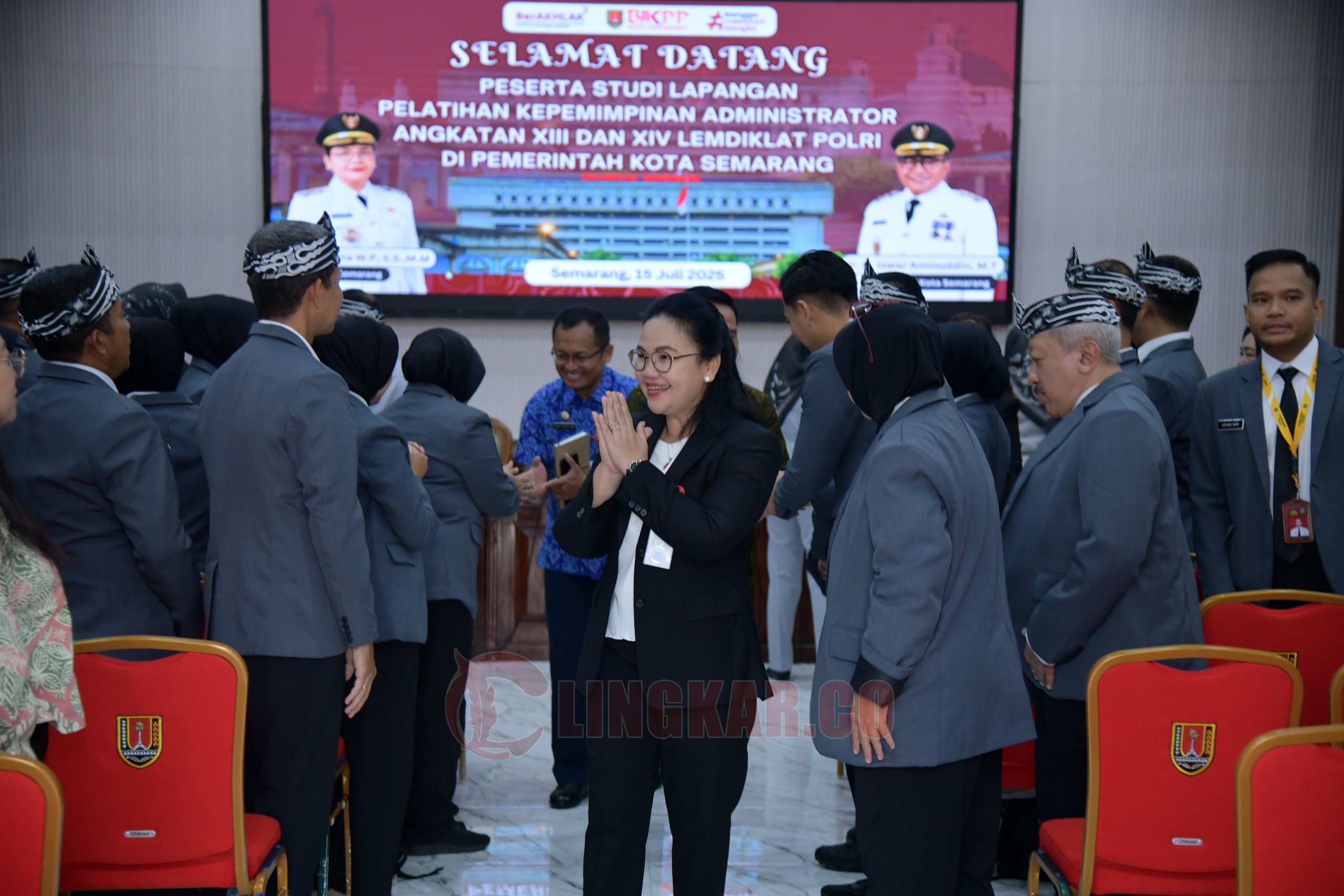 Wali Kota Semarang, Agustina Wilujeng Pramestuti saat menghadiri Studi Lapangan Pelatihan Kepemimpinan Administrator Lemdiklat POLRI di Aula Balaikota Semarang. (dok Pemkot Semarang)