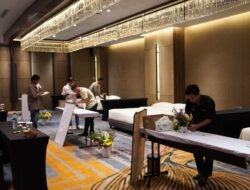 Rayakan Ulang Tahun ke-3, Hotel Aruss Semarang Gelar Kompetisi Making Bed and Flower Arrangement
