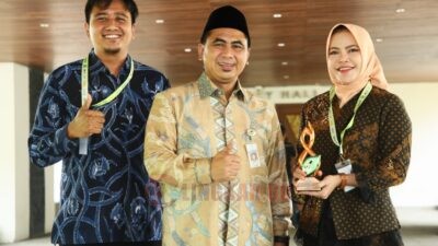 Wagub Jateng Taj Yasin Maimoen usai menerima penghargaan di Plenary Hall, Jakarta International Convention Center (JICC), Jakarta Pusat, Rabu, 20 Agustus 2025