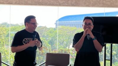 Dipa Yustia Pasha dan Dinporapar Jateng dalam Yuktalks bersama Zilenial di Anak Panah Kopi. Foto: Bojes/Lingkar.co