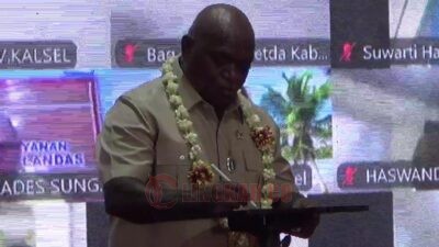 Menteri Hak Asasi Manusia, Natalius Pigai saat peluncuran program Desa Sadar HAM di Kendal. Foto: Yoedhi/Lingkar.co