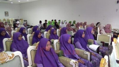60 Santri Putri dari 14 Pesantren di Kendal Terima Beasiswa Hafizhah dari Baznas