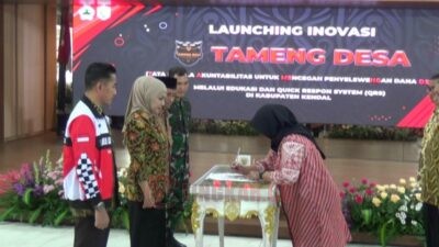 Bupati Kendal Dyah Kartika Permana Sari saat peluncuran program Tameng Desa. Foto: Yoedhi/Lingkar.co