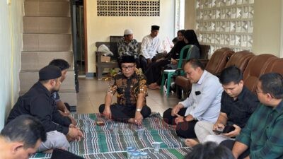 Wakil Wali Kota Semarang, Iswar Aminuddin kunjungi rumah duka korban kecelakaan yang tertabrak Feeder Trans Semarang. (dok Pemkot Semarang)