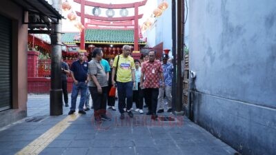 Wakil Wali Kota Semarang, Iswar Aminuddin saat meninjau Pasar Semawis. (dok Pemkot Semarang)