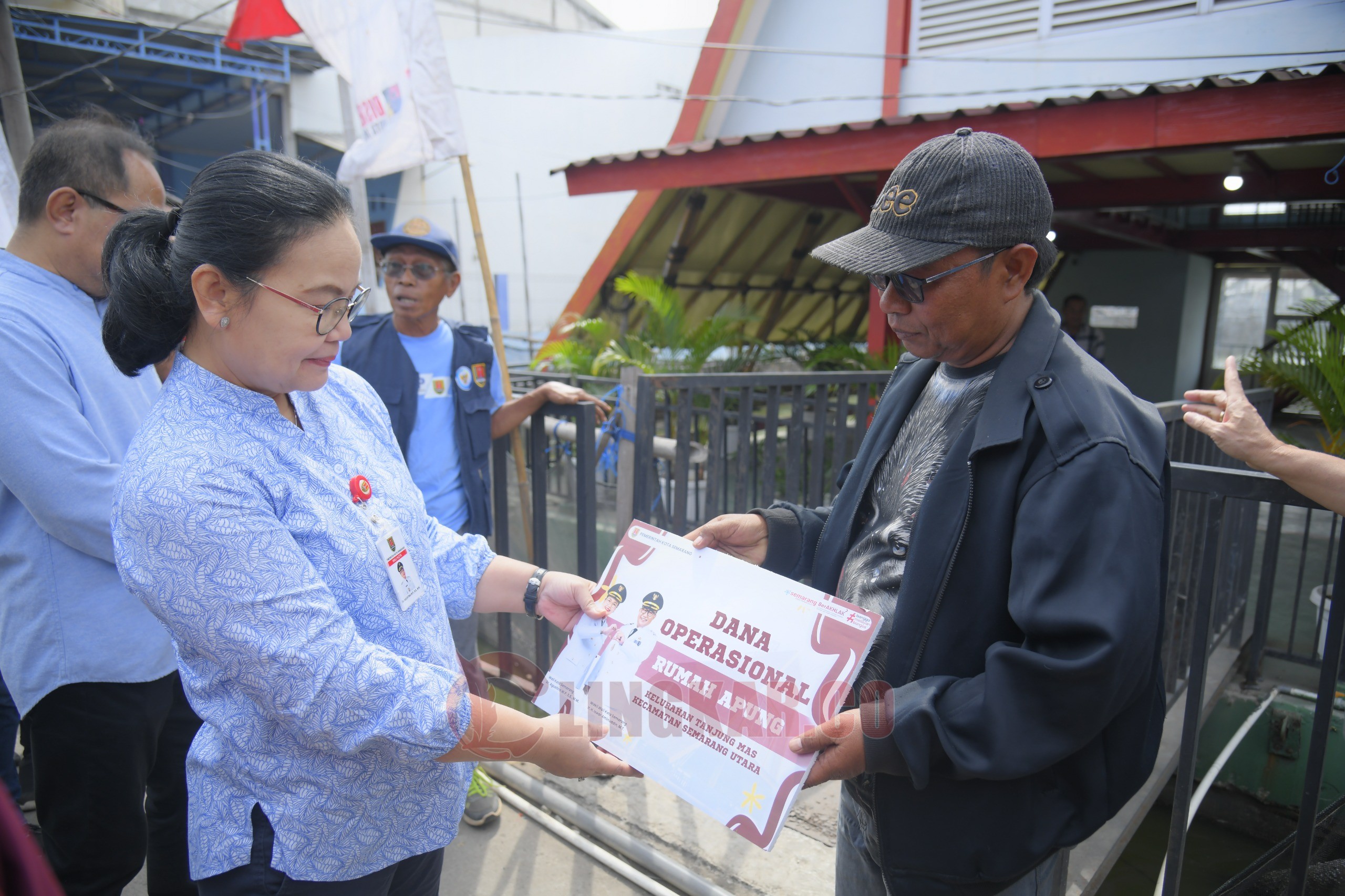 Wali Kota Semarang, Agustina Wilujeng Pramestuti realisasikan bantuan oprasional bagi 6.572 penerima manfaat. (dok Pemkot Semarang)