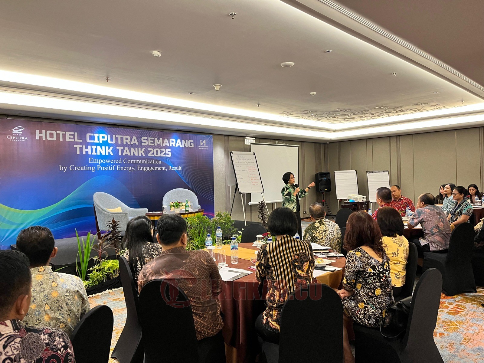 Kegiatan Think Tank 2025 dengan mengusung tema “Empowered Communication by Creating Positive Energy, Engagement, Result”. (dok Hotel Ciputra Semarang)