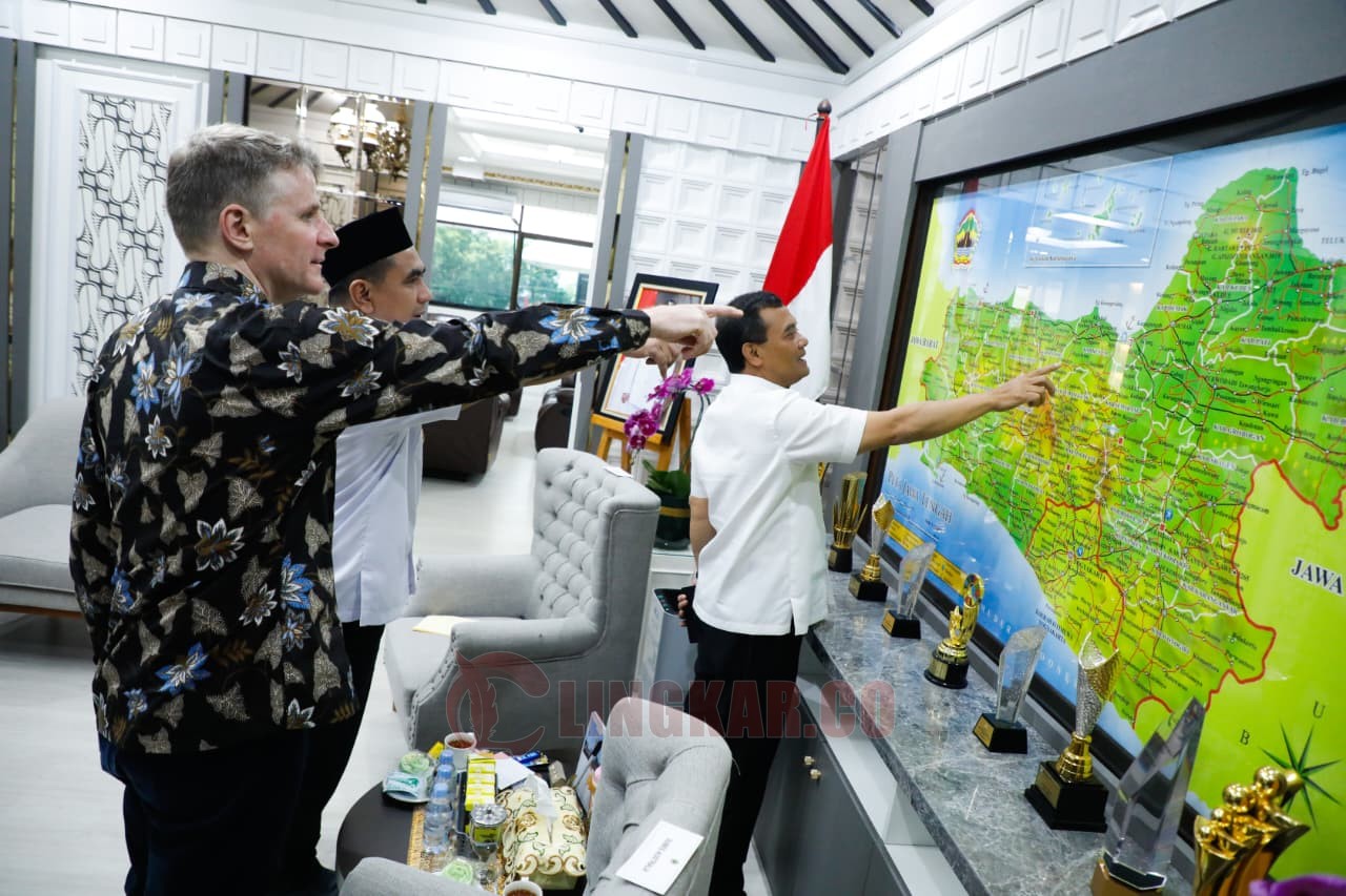 Duta Besar Australia untuk Indonesia, Rob Brazier, saat bertemu Gubernur Ahmad Luthfi dan Wakil Gubernur Taj Yasin di Kantor Gubernur Jawa Tengah. (dok Provinsi Jateng)