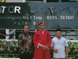 Kyai Merah dari Purworejo Turun ke Pati, Doakan Pati Mukti di Tengah Gejolak Politik