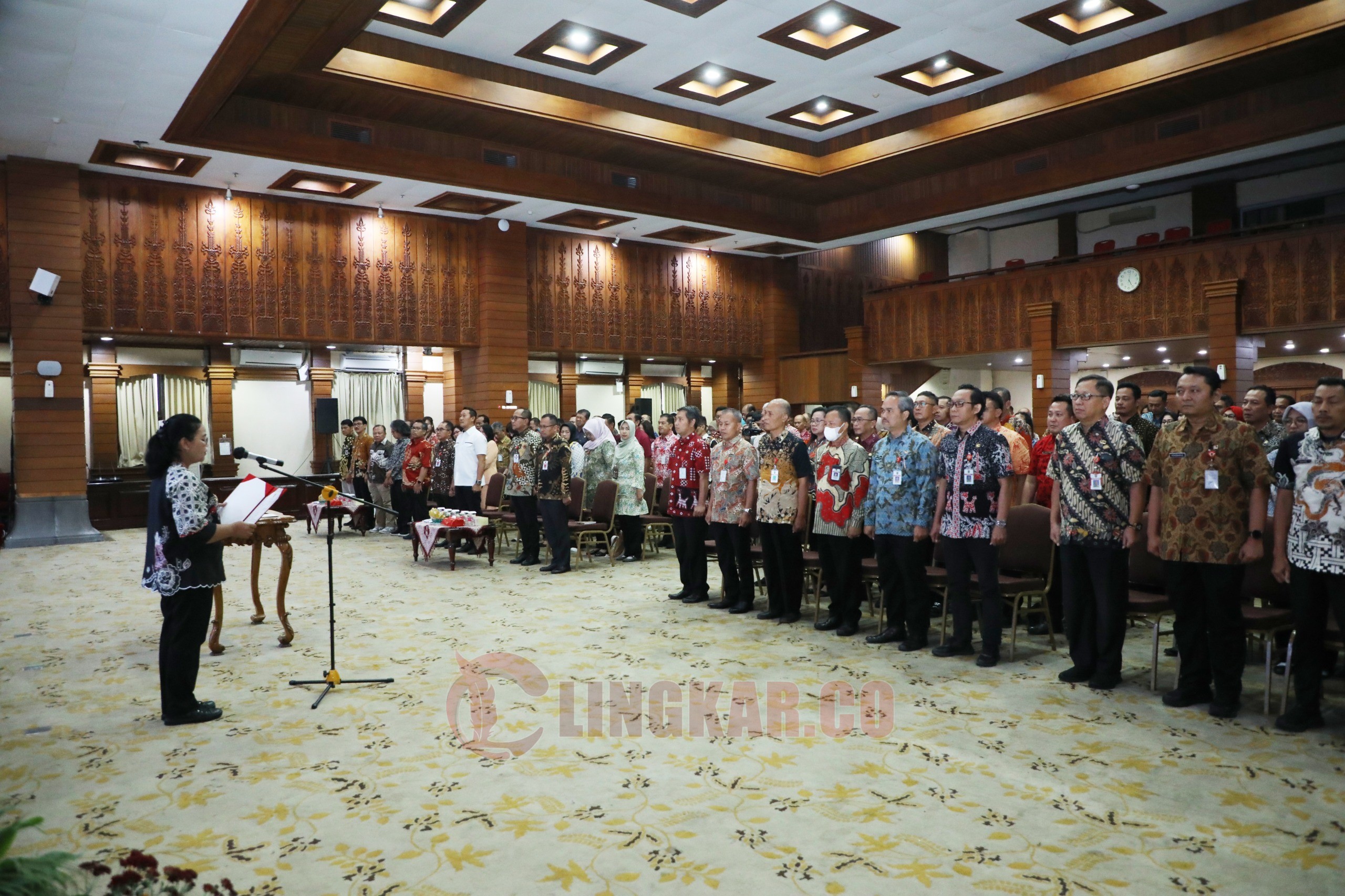 Wali Kota Semarang, Agustina Wilujeng Pramestuti lantik 126 Pejabat Eselon III dan IV. (dok Pemkot Semarang)