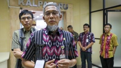 Sekda Jateng Sumarno saat ditemui wartawan seusai Rapat Koordinasi Satuan Tugas Penuntasan Sampah Jawa Tengah, Selasa (09/09/2025) di Aula Kalpataru, Kantor Dinas Lingkungan Hidup dan Kehutanan Provinsi Jawa Tengah. Foto: dokumentasi