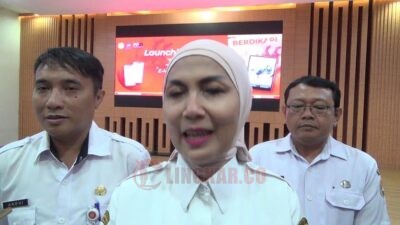 Bupati Kendal Dyah Kartika Permana Sari saat diwawancarai wartawan seusai peluncuran SIAP Kendal di Gedung Abdi Praja Setda Kendal, Rabu (10/9/2025). Foto: Yoedhi/Lingkar.co
