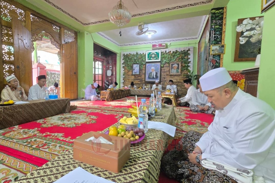 Rapat Terbatas Forum Mursyidin Indonesia pada Sabtu (30/8/2025)di Ponpes Darul Makwa, Mranggen Demak. Foto: dokumentasi