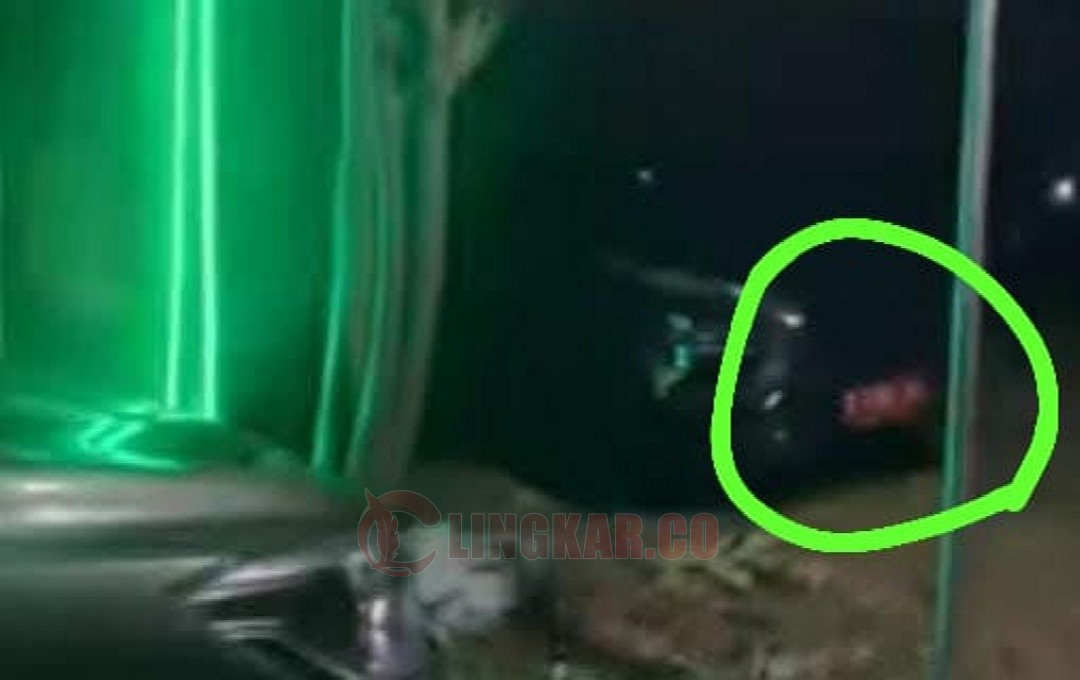 Gambar tangkap layar tiktok mobil siaga yang digunakan ke tempat hiburan malam di Trengguli Demak. Foto: istimewa