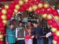 Buka Cabang Baru, Optik Kustin Bagikan 400 Kacamata Gratis