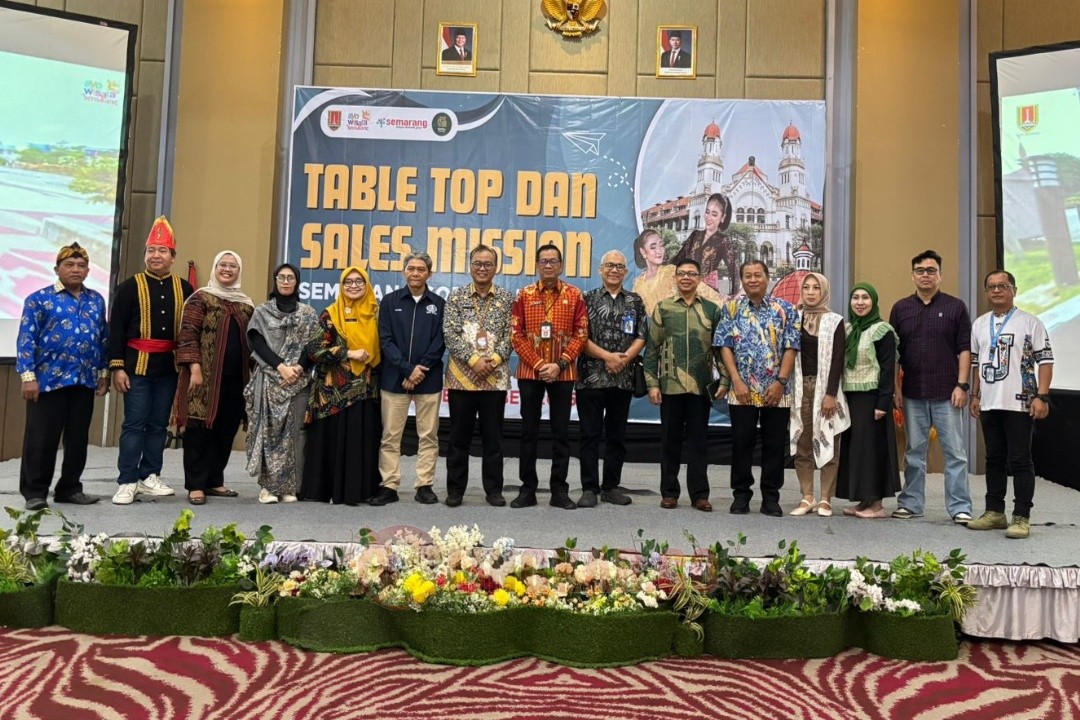 Foto bersama seusai kegiatan Table Top dan Sales Mission di Bandung. Foto: dokumentasi