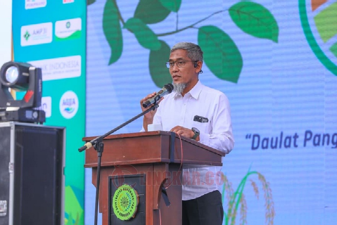 Sekda Jateng Sumarno saat menghadiri pembukaan acara Jambore Nasional I Jamaah Tani Muhammadiyah (Jamnas I Jatam) di Universitas Muhammadiyah Gombong (Unimugo), Sabtu (20/9/2025).