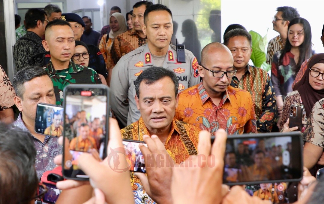 Gubernur Jawa Tengah Ahmad Luthfi saat ditemui wartawan di Pemkot Pekalongan. Foto: dokumentasi/istimewa