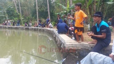 MANCING. Lomba mancing di Kolam Wisata Lantaburo, Desa Popongan, Kecamatan Banyuurip, Kabupaten Purworejo.