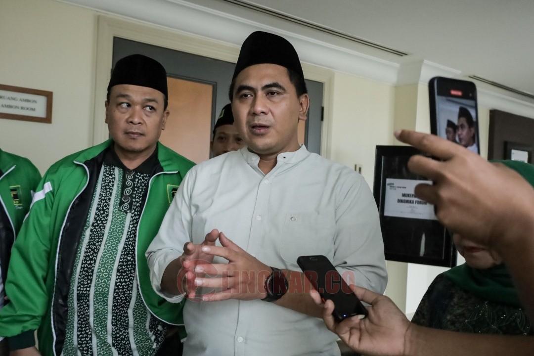 Gus Yasin saat menemui wartawan usai memberikan sambutan konsolidasi bersama pimpinan DPW dan DPC di Hotel Borobudur Jakarta, Jumat (26/9/2025). Foto: istimewa