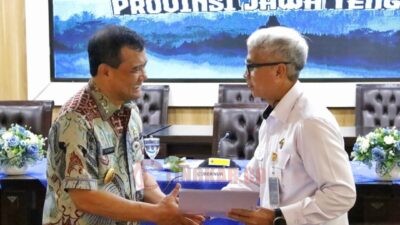 Gubernur Jawa Tengah Ahmad Luthfi saat menerima BPK RI Perwakilan Provinsi Jawa Tengah, Ahmad Luthfi H Rahmatullah di kantornya. Foto: dokumentasi