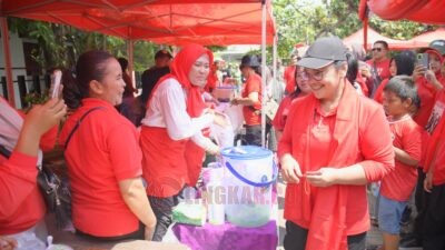 Wali Kota Semarang, Agustina Wilujeng saat menyapa warga Kota Semarang. (dok Pemkot Semarang)