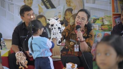 Wali kota Semarang, Agustina Wilujeng Pramestuti saat menhadiri kegiatan Semarang Bertutur. (dok Pemkot Semarang)