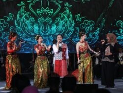 Keren! Perpaduan Musik Jawa dan Tradisional Membuat Rara Kagum pada Festival Kota Lama Semarang 2025
