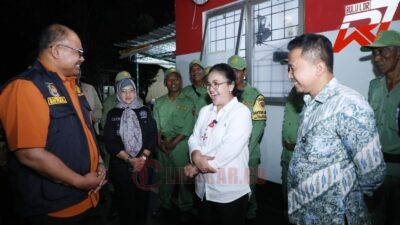 Wali Kota Semarang, Agustina Wilujeng Pramestuti saat pemantauan Siskamling di Poskamling RW 07 Kelurahan Bulu Lor, Kec. Semarang Utara. (dok Pemkot Semarang)