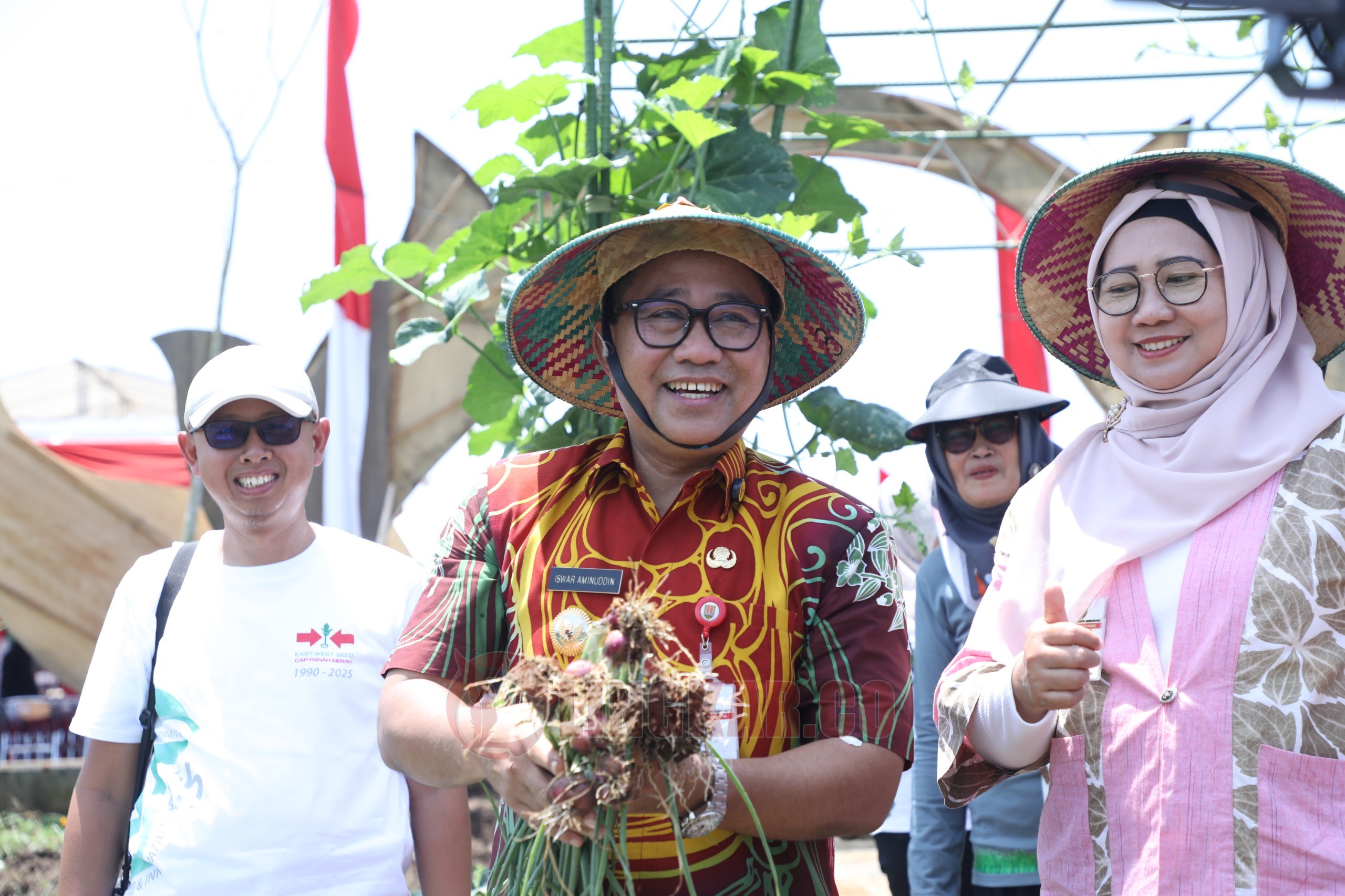Wakil Wali Kota, Iswar Aminuddin, secara resmi membuka Semarang Agro Expo (SAE) 2025 yang berlangsung di UPTD Agrobisnis Dinas Pertanian Kota Semarang, Kecamatan Mijen. (dok Pemkot Semarang)