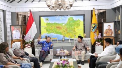 Gubernur Jawa Tengah Ahmad Luthfi saat menerima pengurus Himpunan Tani Merdeka di kantornya, Rabu (1/10/2025).