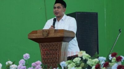 Wakil Gubernur Jateng Taj Yasin Maimoen saat membuka secara resmi Pekan Madaris Rabithah Ma’ahid Islamiyah (RMI) PWNU Jawa Tengah di Pondok Pesantren Walisongo Pecangaan, Jepara, Sabtu (11/10/2025). Foto: dokumentasi