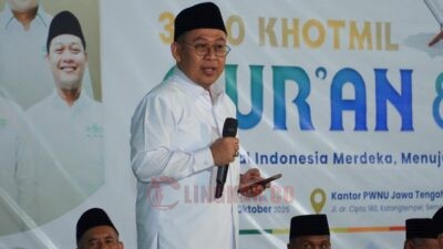 Ketua Tanfidziyah PWNU Jateng KH Abdul Ghaffar Rozin saat sambutan Khataman Al Qur'an dalam rangka Kick off Hari Santri Nasional 2025 di Gedung PWNU Jateng, Jalan dr Cipto No 180, Semarang, Senin (13/10/2025) malam. Foto: dokumentasi