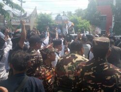 Himasal Jateng Geruduk Kantor KPID, Tuntut Cabut Izin Trans7
