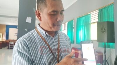 Taufik Mulyadi, guru ekonomi SMA Negeri 2 Karanganyar. Foto: istimewa