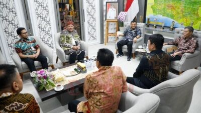 Gubernur Jawa Tengah Ahmad Luthfi saat menerima perwakilan Perwakilan Perpit Jateng di kantor Gubernur, Kamis (16/10/2025). Foto: dokumentasi